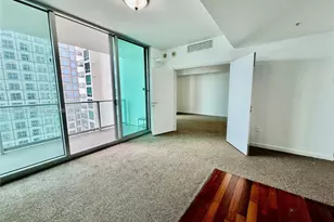 300 S Biscayne Blvd, Miami, FL 33131 - Photo 1