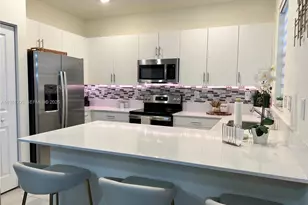 3328 W 114th Terrace, Hialeah, FL 33018 - Photo 9