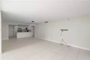 20505 E Country Club Dr, Aventura, FL 33180 - Photo 15