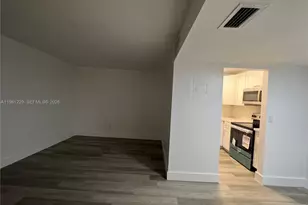 5050 NW 7th St, Miami, FL 33126 - Photo 9