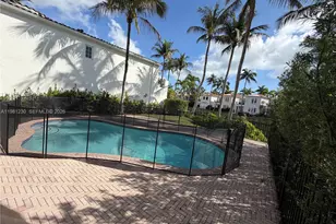 20729 NE 32nd Ave, Aventura, FL 33180 - Photo 1