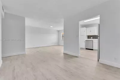 2060 NW 81st Ave #322, Pembroke Pines, FL 33024 - Photo 7