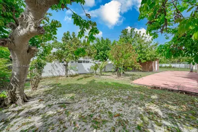 17950 NW 6th Ct, Miami Gardens, FL 33169 - Photo 13