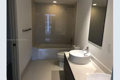 121 NE 34th St #L502, Miami, FL 33137 - Photo 3