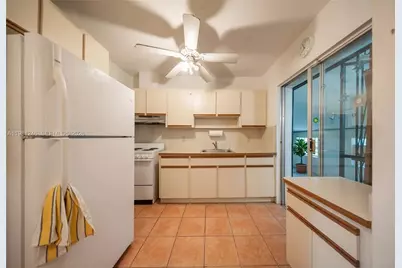 512 Mendoza Ave, Coral Gables, FL 33134 - Photo 9