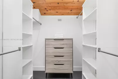 7810 Miami View Dr, North Bay Village, FL 33141 - Photo 19