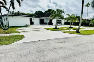 1940 NE 186th Dr, North Miami Beach, FL 33179 - Photo 1