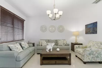 663 Live Oak Ln, Weston, FL 33327 - Photo 9