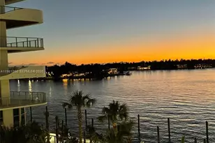 6820 Indian Creek Dr, Miami Beach, FL 33141 - Photo 25