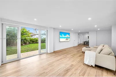 1960 NE 182nd St, North Miami Beach, FL 33162 - Photo 9