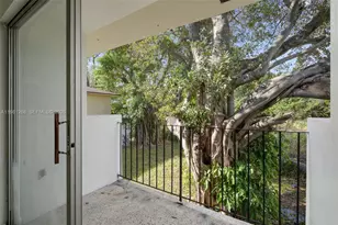 11330 Peachtree Dr, Miami, FL 33161 - Photo 11