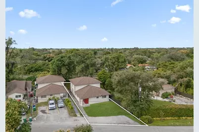 11330 Peachtree Dr, Miami, FL 33161 - Photo 1