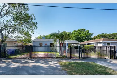 2610 NW 33rd St #2610-2612, Miami, FL 33142 - Photo 1