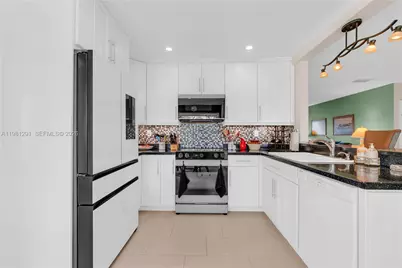 11611 SW 106th Ter, Miami, FL 33176 - Photo 15