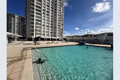 2750 NE 183rd St #2103, Aventura, FL 33160 - Photo 15