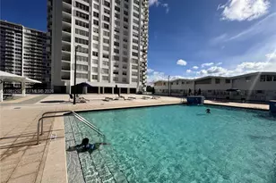 2750 NE 183rd St, Aventura, FL 33160 - Photo 15