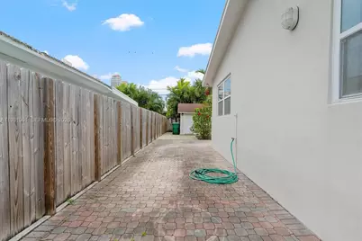 300 187th St, Sunny Isles Beach, FL 33160 - Photo 51