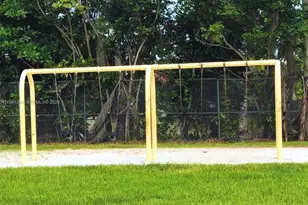 8325 NW 5th Ave, Miami, FL 33150 - Photo 21