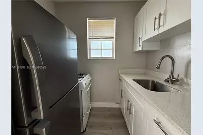 500 13th St #9, Miami Beach, FL 33139 - Photo 7