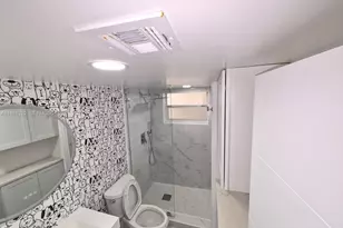 16410 Miami Dr, North Miami Beach, FL 33162 - Photo 9