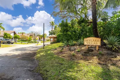 19951 NE 10th Place Way, Miami, FL 33179 - Photo 41