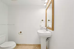 1800 N Bayshore Dr, Miami, FL 33132 - Photo 15