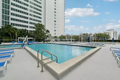 1800 N Bayshore Dr #2811, Miami, FL 33132 - Photo 25
