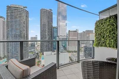 1000 Brickell Plz #2912, Miami, FL 33131 - Photo 17