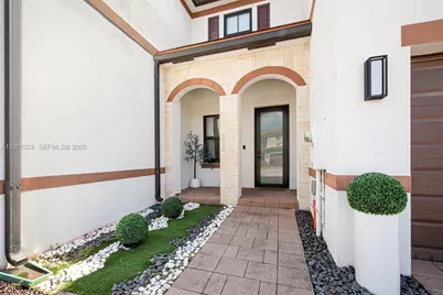 3438 W 104th Ter, Hialeah, FL 33018 - Photo 3