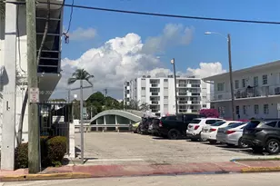 8040 Tatum Waterway Dr, Miami Beach, FL 33141 - Photo 15