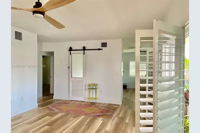 8040 Tatum Waterway Dr #5, Miami Beach, FL 33141 - Photo 9