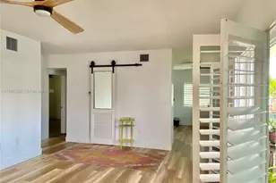 8040 Tatum Waterway Dr, Miami Beach, FL 33141 - Photo 9