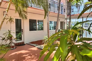 8040 Tatum Waterway Dr, Miami Beach, FL 33141 - Photo 15