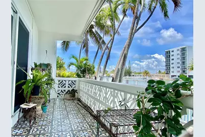 8040 Tatum Waterway Dr #5, Miami Beach, FL 33141 - Photo 5
