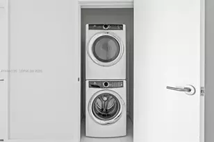 851 NE 1st Ave, Miami, FL 33132 - Photo 27