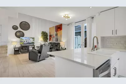 9913 NW 2nd St, Plantation, FL 33324 - Photo 23