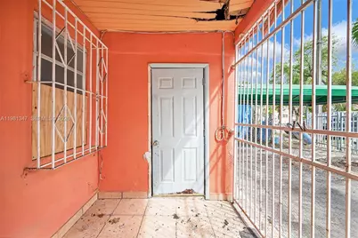 2415 NW 15th St, Miami, FL 33125 - Photo 5