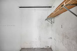 2415 NW 15th St, Miami, FL 33125 - Photo 13