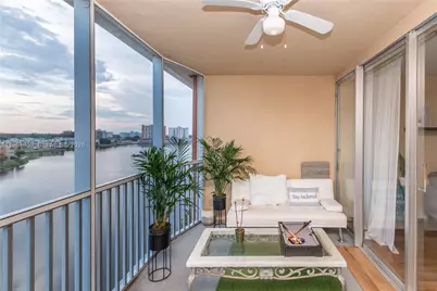 1750 NE 191st St #827-4, Miami, FL 33179 - Photo 3