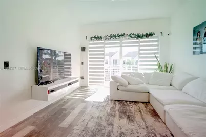 2721 Ocean Club Blvd #303, Hollywood, FL 33019 - Photo 1