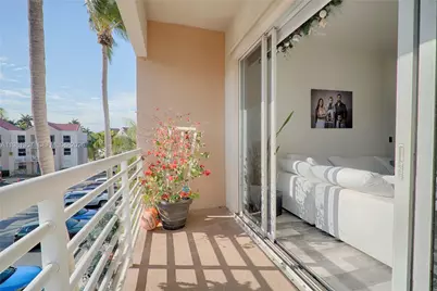 2721 Ocean Club Blvd #303, Hollywood, FL 33019 - Photo 27