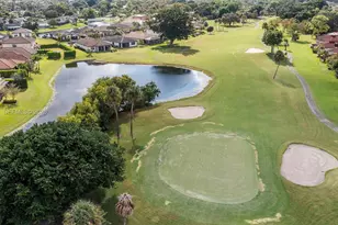 8220 Waterford Ln, Tamarac, FL 33321 - Photo 41