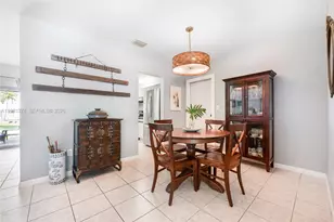 18044 SW 89th Pl, Palmetto Bay, FL 33157 - Photo 5