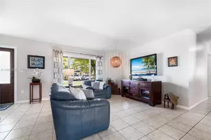 18044 SW 89th Pl, Palmetto Bay, FL 33157 - Photo 3