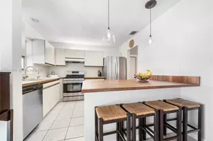 18044 SW 89th Pl, Palmetto Bay, FL 33157 - Photo 7