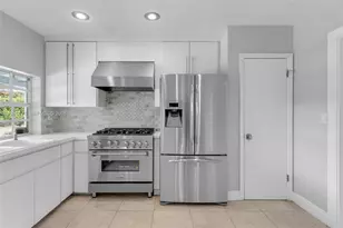 10721 SW 124th St, Miami, FL 33176 - Photo 9