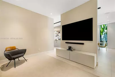 707 NE 77th St, Miami, FL 33138 - Photo 15