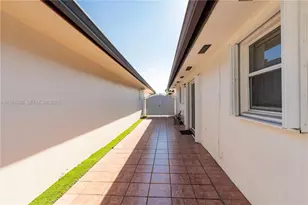 706 NW 135th Ct, Miami, FL 33182 - Photo 31