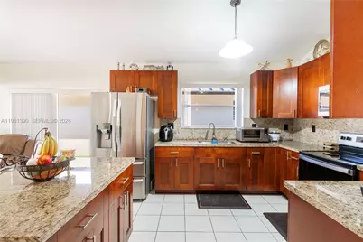 706 NW 135th Ct, Miami, FL 33182 - Photo 13