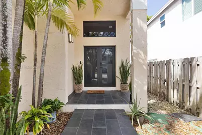 2836 W River Run Cir W, Miramar, FL 33025 - Photo 3